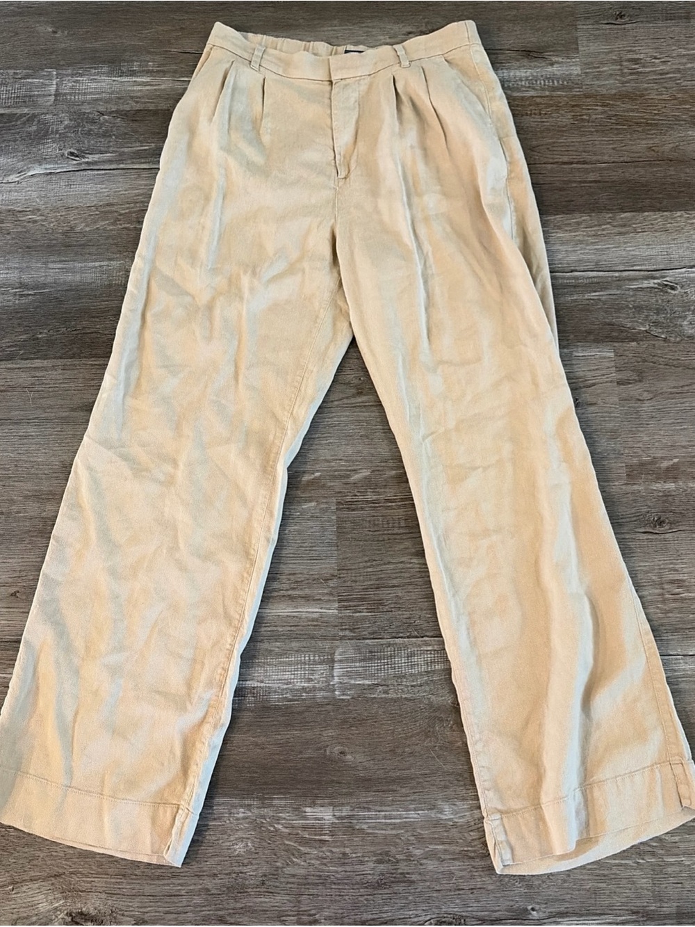 Womens Simply Southern Classic Pleated Chino Pants in Beige